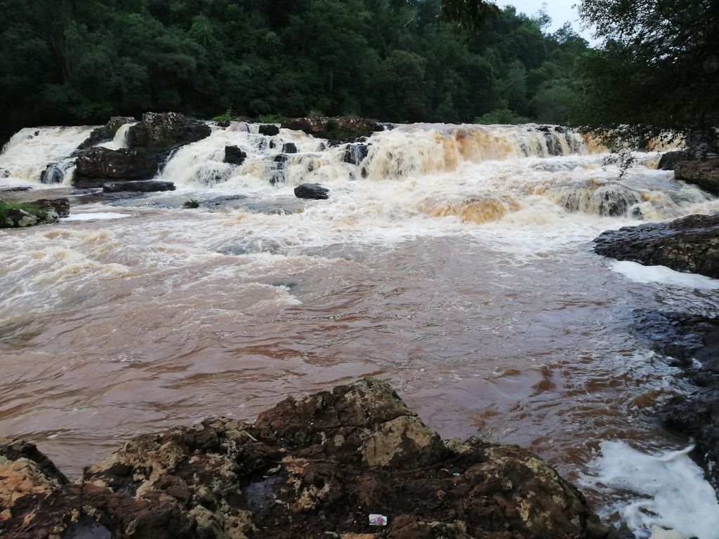 Salto Tabay cerca de Capioví, Misiones